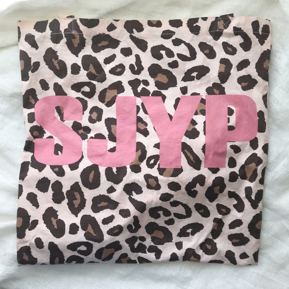 SJYP leopard tote
